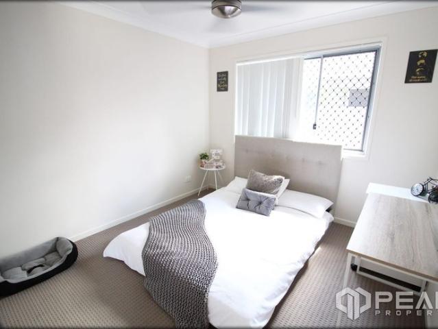 SPACIOUS FIVE BEDROOM HOME WITH DUCTED AIR, LARGE SHED AND SUPERB ACCESS