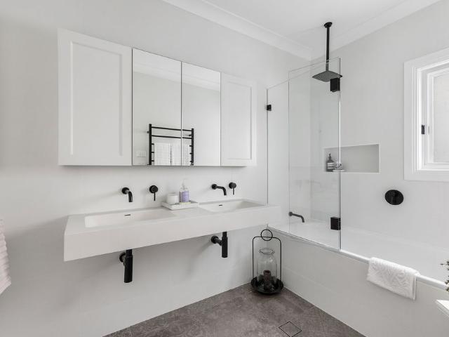 Spacious Five Bedroom Home in a Prime Pymble Setting