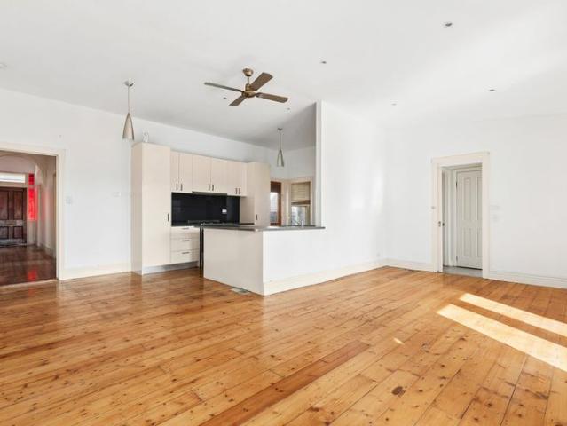 Spacious Five Bedroom Home in Sought After Geelong West