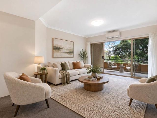Spacious Five Bedroom Sky Home set across 2 floors in a Prime Artarmon Location