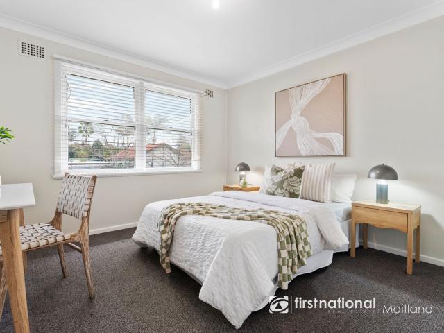 Spacious Five Bedroom Rutherford Home – Ideal for Families or Investors!