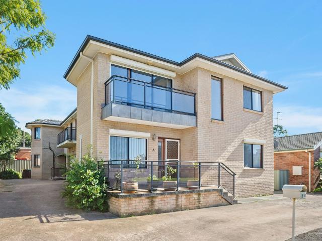 Spacious Five Bedroom Townhouse