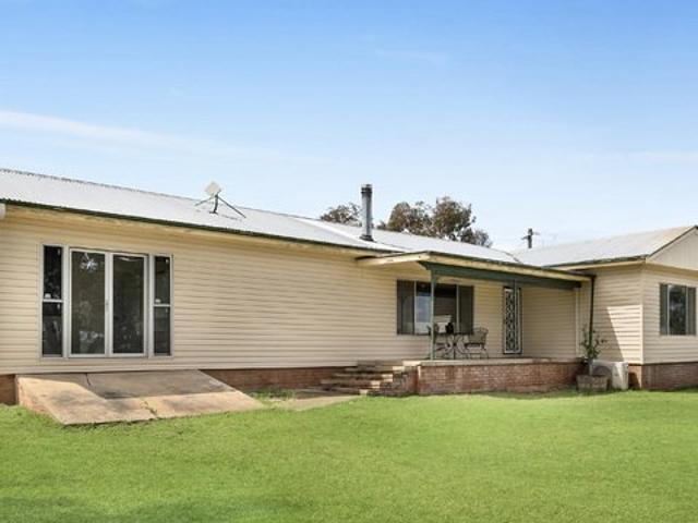 Spacious Four Bedroom Country Home with Modern Comforts