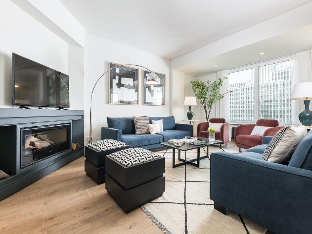 Spacious four bedroom apartment with a view of Castellana