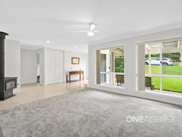 SPACIOUS FOUR BEDROOM FAMILY HOME IN CONVENIENT NORTH NOWRA
