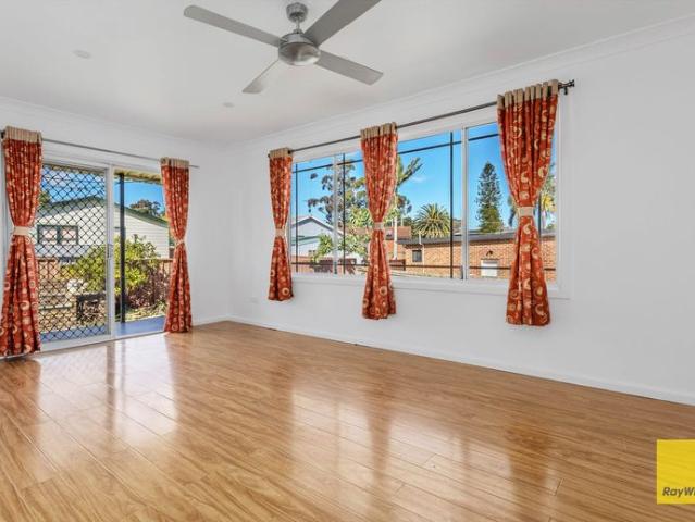 SPACIOUS FOUR BEDROOM FAMILY HOME IN A GREAT LOCATION