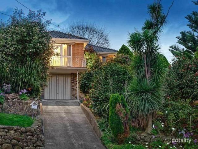 Spacious Four Bedroom Family Home in a Prime Bulleen Location