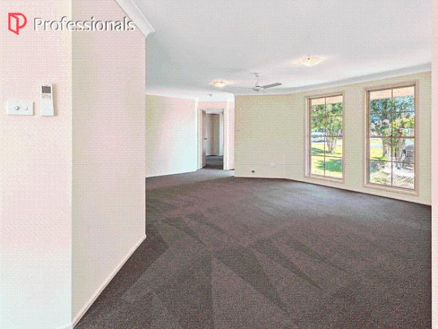 Spacious Four Bedroom Family Home in a Quiet Worrigee Street!
