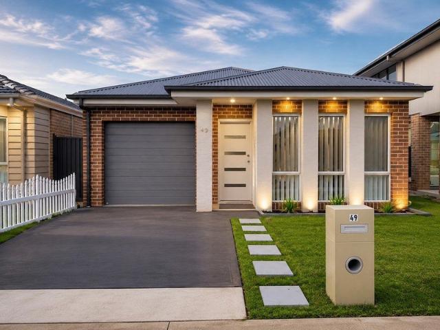 Spacious Four Bedroom Family Home in Sought After Willowdale!