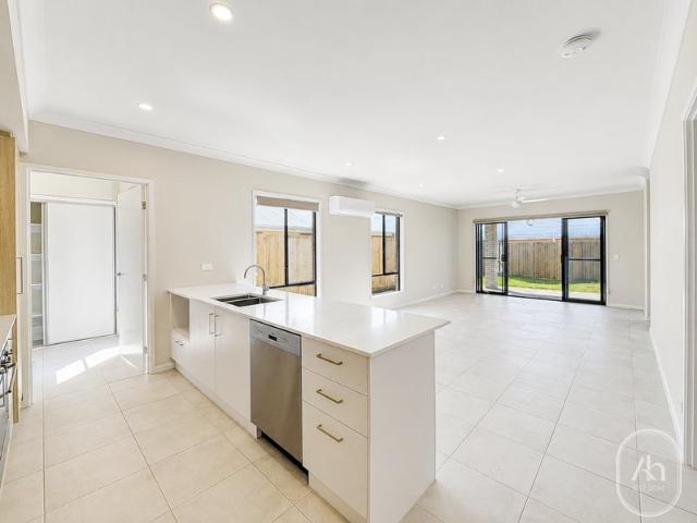Spacious Four Bedroom Family Home in Park Ridge