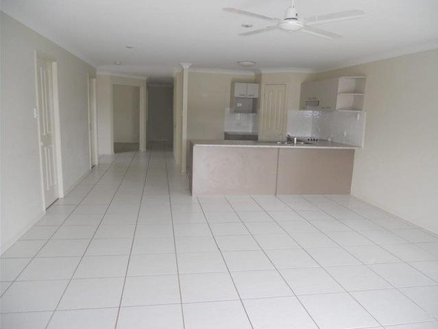 Spacious Four Bedroom Family Home in Peaceful Moggill