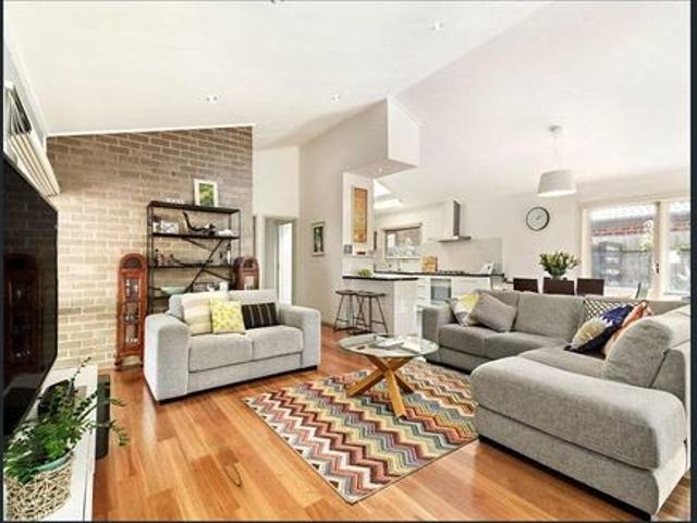 Spacious Four Bedroom Family Home in Prime Vermont Location