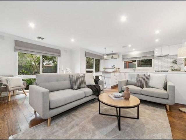 Spacious Four Bedroom Family Home Separate Studio/Retreat