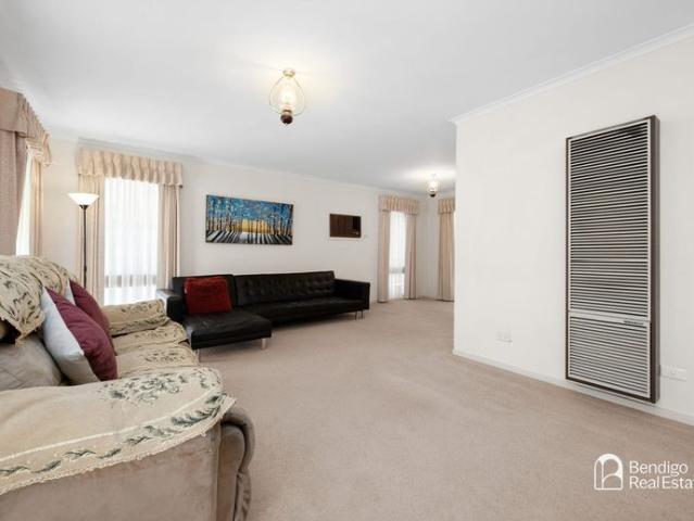SPACIOUS FOUR BEDROOM FAMILY HOME WITH GENEROUS OUTDOOR ENTERTAINING