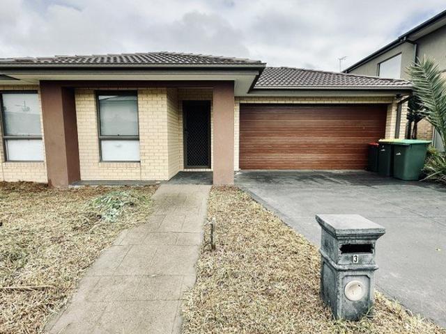 Spacious Four Bedroom Family Home with Saltwater Coast Lifestyle Centre Access
