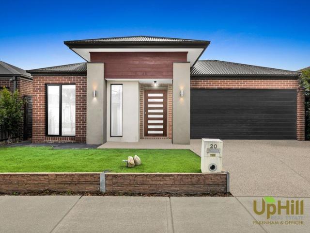 Spacious Family Home with Solar in Officer