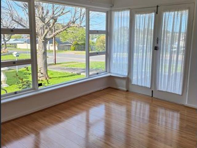 Spacious Four Bedroom Family Living in a Prime Location