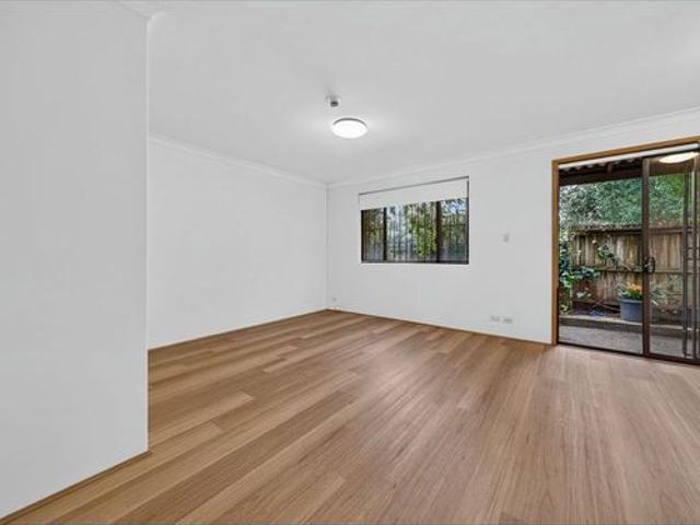 Spacious Four Bedroom Family Townhouse – Freshly Updated & Walk to Bondi Beach