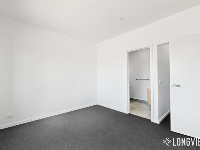 Spacious Four Bedroom Home with Modern Kitchen