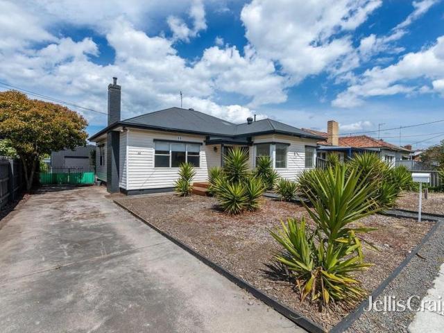 Spacious Four Bedroom Home With Outdoor Entertaining