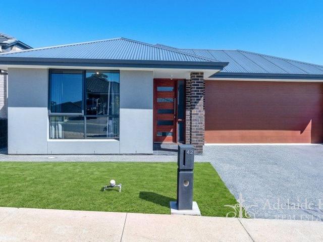 SPACIOUS FOUR BEDROOM HOME WITH FLEXIBLE LIVING