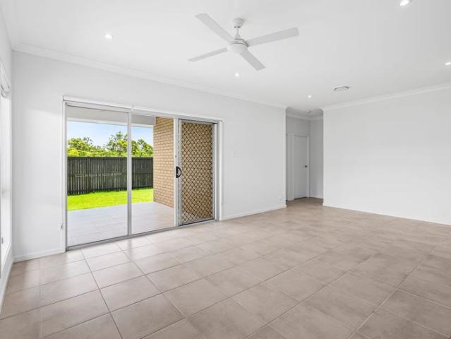 Spacious Four Bedroom Home Ducted A/C, Large Yard & High Ceilings! $680 per week to increase to $700 from 01/04/2027