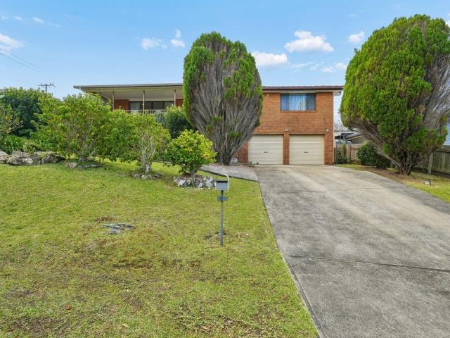 Spacious Four Bedroom Home in a Convenient Woolgoolga Location