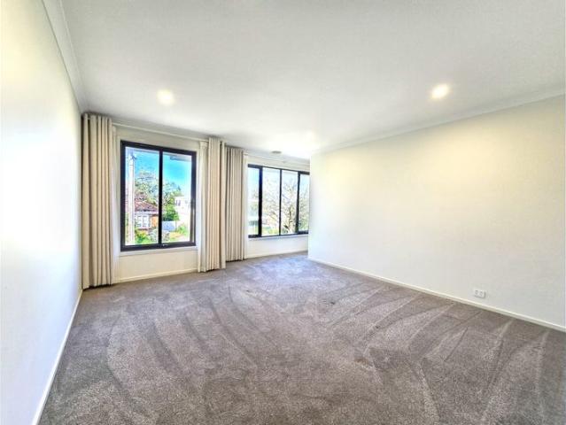 Spacious Four Bedroom Home In Ashburton
