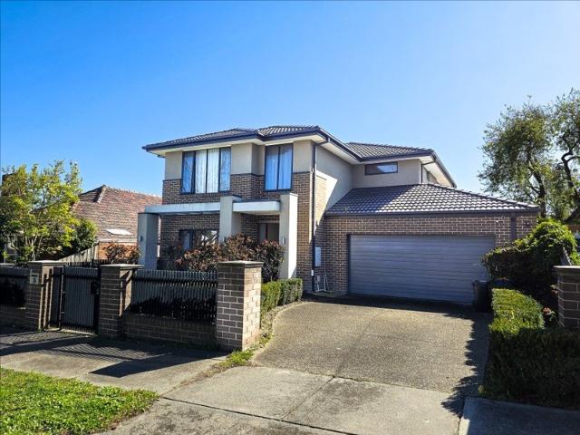 Spacious Four Bedroom Home In Ashburton