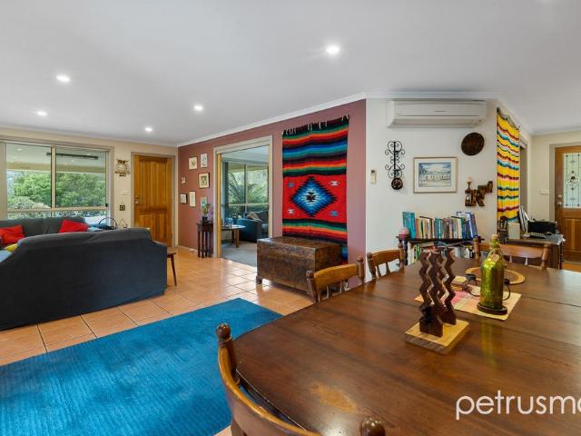 Spacious Four Bedroom Home in Cambridge