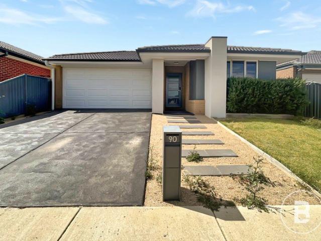 SPACIOUS FOUR BEDROOM HOME IN POPULAR ALFREDTON