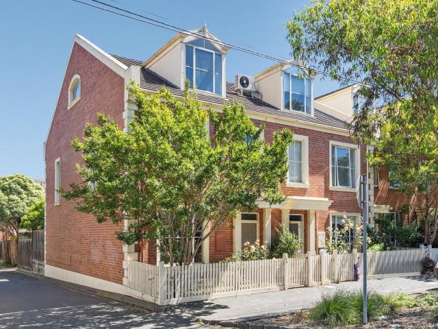 Spacious Four Bedroom Home in Prime Clifton Hill Location