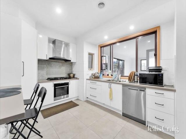 Spacious Four Bedroom Home In Prime Glen Waverley Location