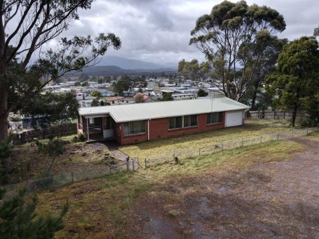 Spacious Four Bedroom Home on Expansive 9,776m² Block!