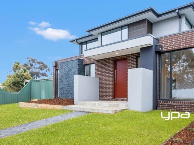 Spacious Four Bedroom Living with Two Master Suites in a Prime Sunbury Location
