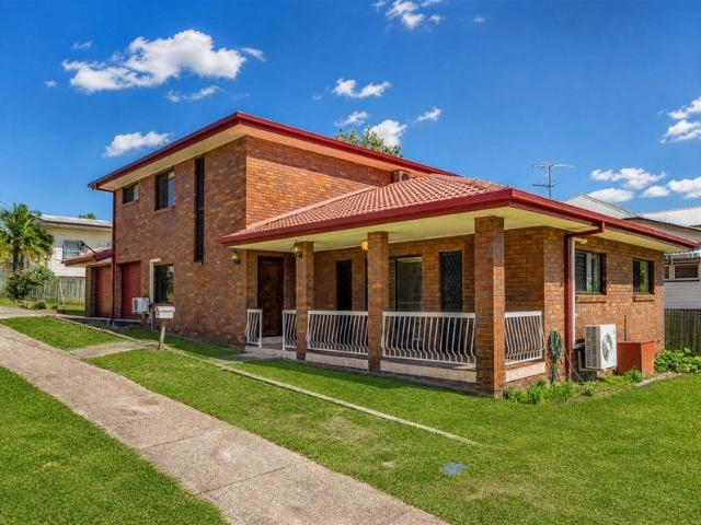 Spacious Four Bedroom With Loads of Air Conditioning