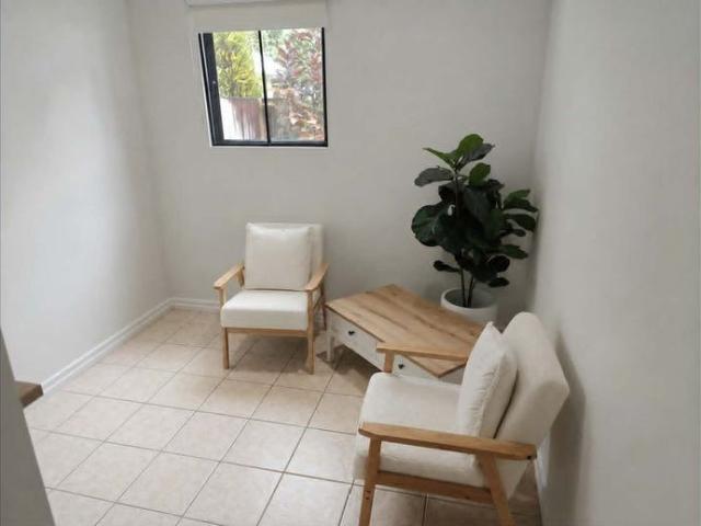 Spacious Four Bedroom Town House in Clifton Beach
