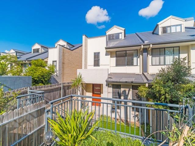 Spacious four bedroom townhouse Perfect for family! Furniture for display ONLY