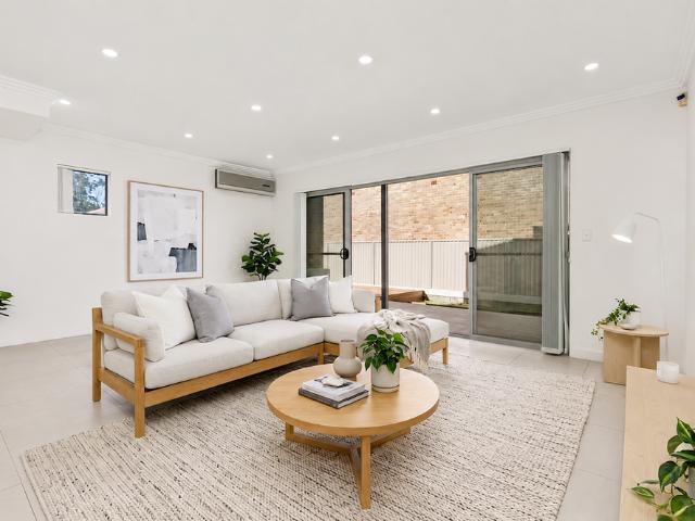 Spacious Four Bedroom Townhouse with Private Courtyard
