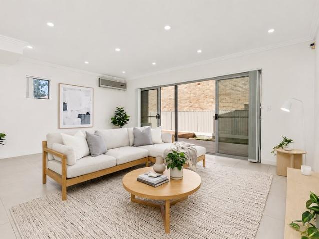 Spacious Four Bedroom Townhouse with Private Courtyard