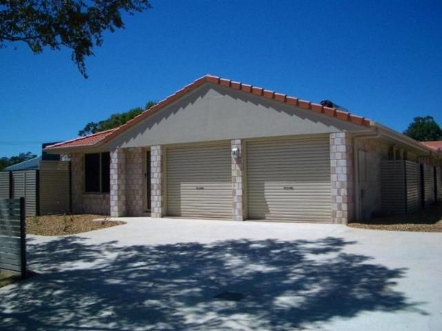 Spacious Four Bedroom Unit in Convenient Newtown Location