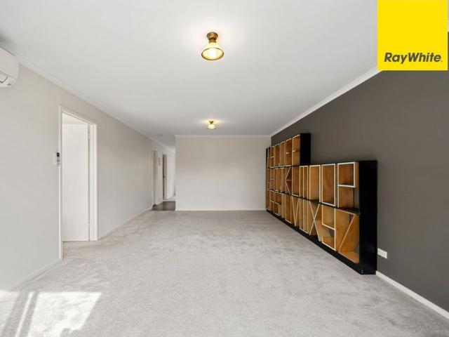 Spacious Florey Townhouse