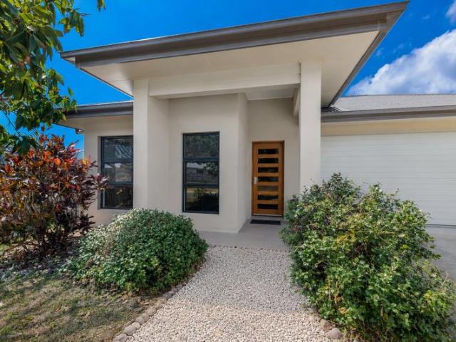 Spacious, Flexible & Beautifully Presented Family Home