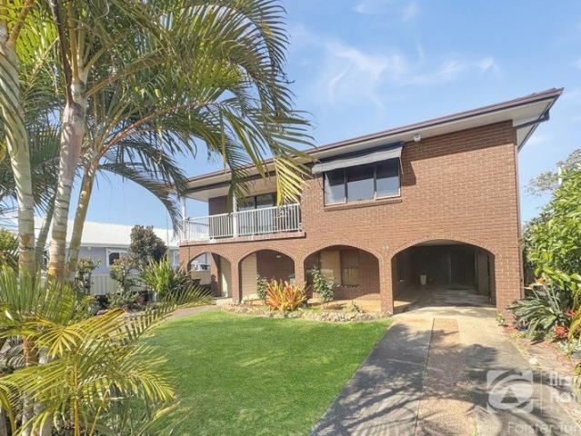 Spacious & Flexible Family Living in a Convenient Tuncurry Location