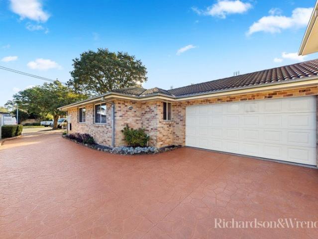 Spacious Front Villa with Tesla Power & Future Energy Savings in a Prime Walk to Everywhere Location