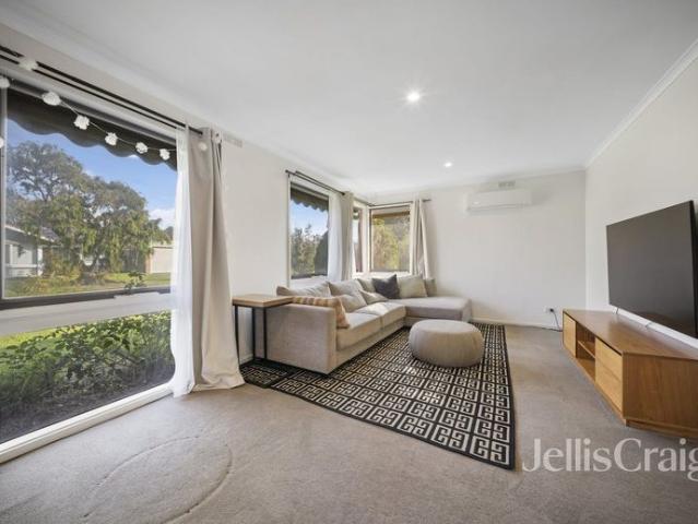 Spacious Freestanding Home in a Peaceful Location