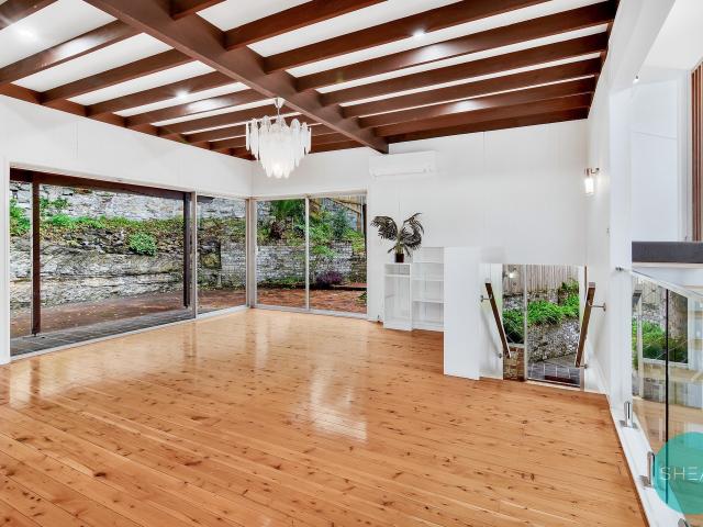 SPACIOUS FREESTANDING HOME IN A PEACEFUL SETTING