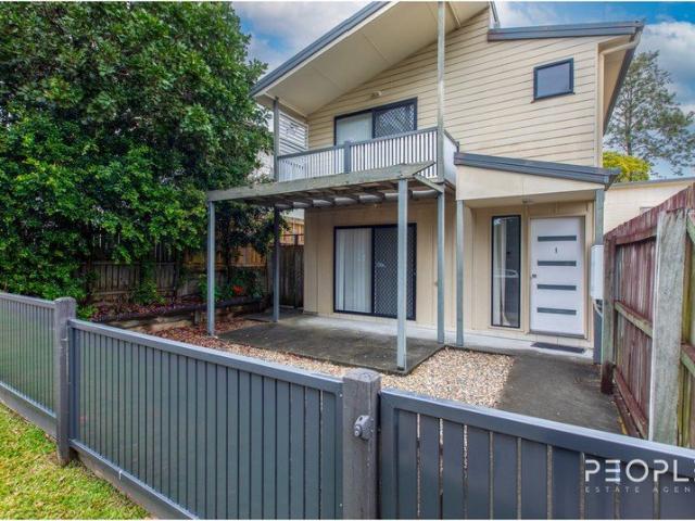 Spacious Freestanding Townhouse in the Heart of Nundah