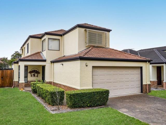 Spacious Freestanding Townhouse with Resort Style Lifestyle