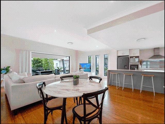 Spacious Freestanding Townhouse